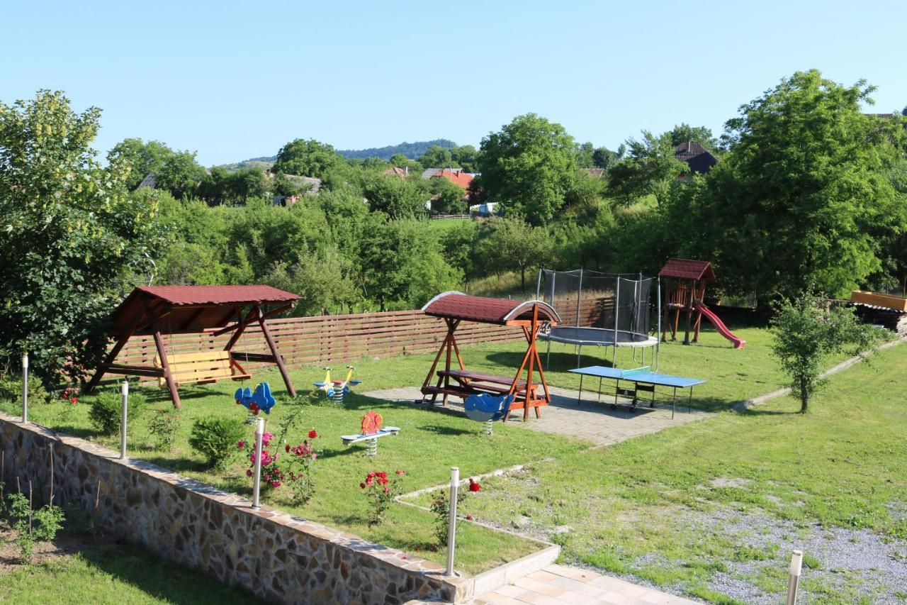 Pensiunea Forrás Panzió Corund  Exterior foto