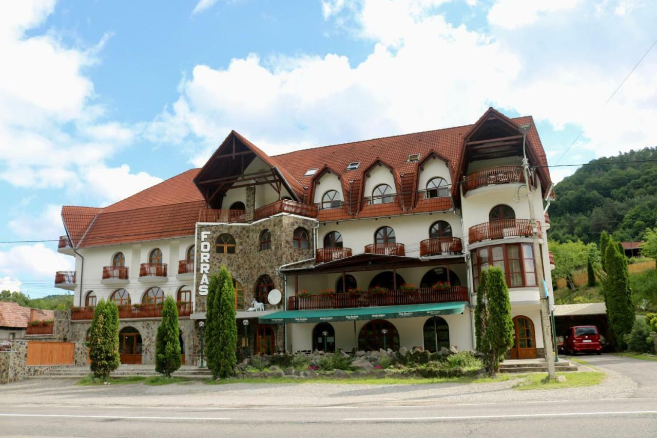 Pensiunea Forrás Panzió Corund  Exterior foto